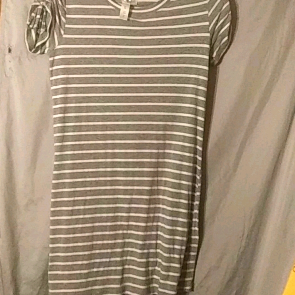Dress - Picture 1 of 2